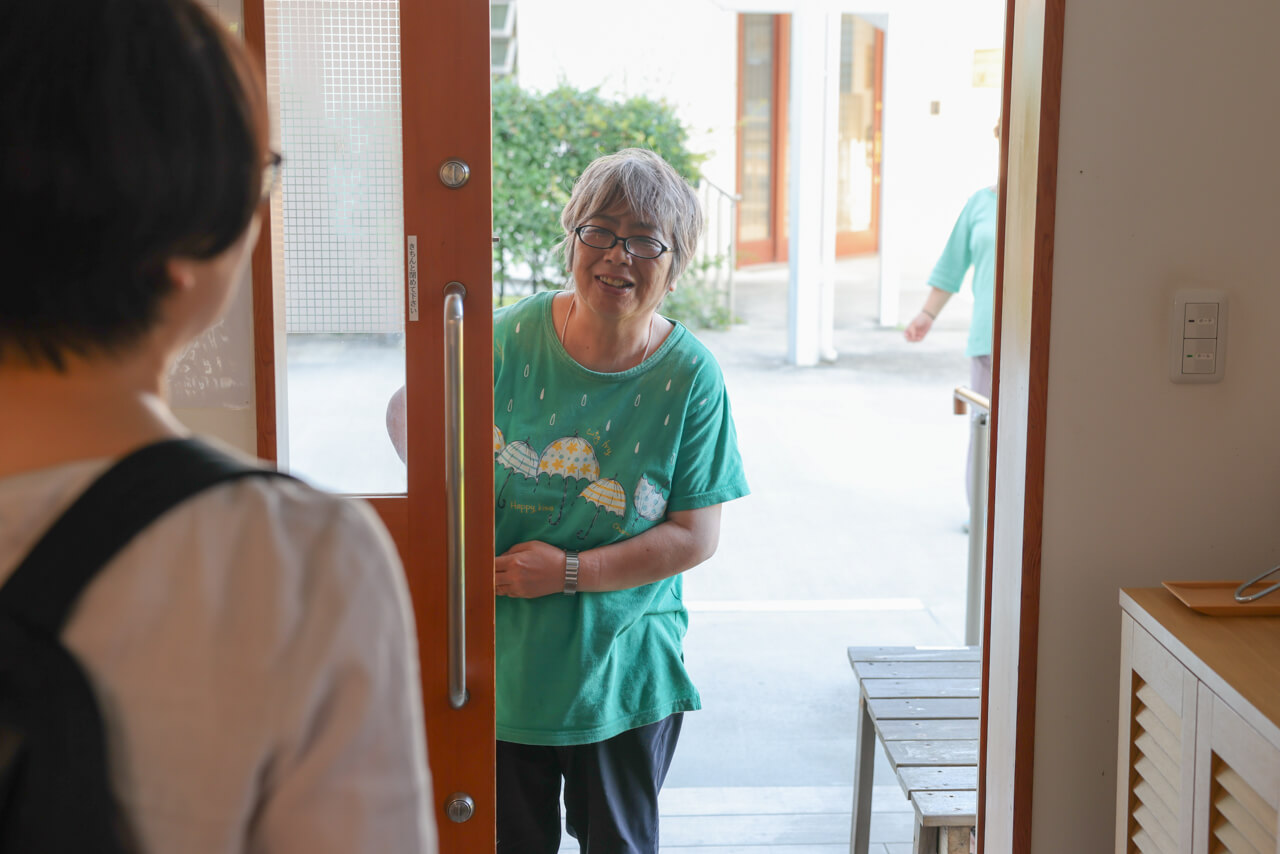 グループホームに帰宅された女性利用者さまの様子
